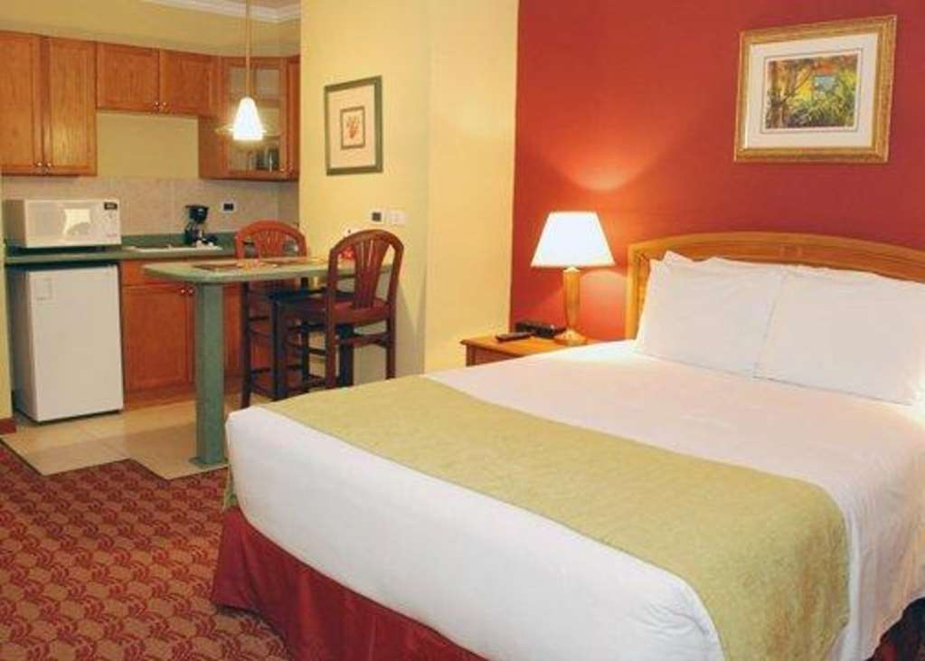 Suites Las Palmas, Hotel & Apartments. San Salvador Room photo